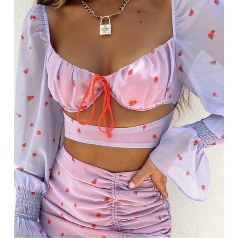 White fox Women’s Dare To Dream Crop Peekaboo Blouse Size M Pink Floral T4